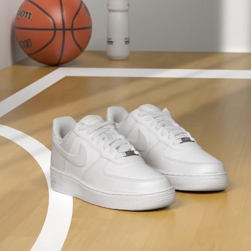 Nike Women's Low-Top Sneakers - Image 2